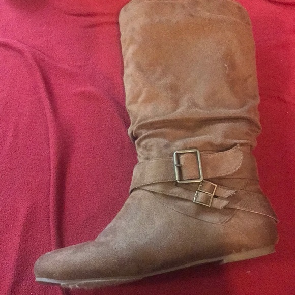 Cool fall/winter boots ‼️Comfortable. - Picture 2 of 3